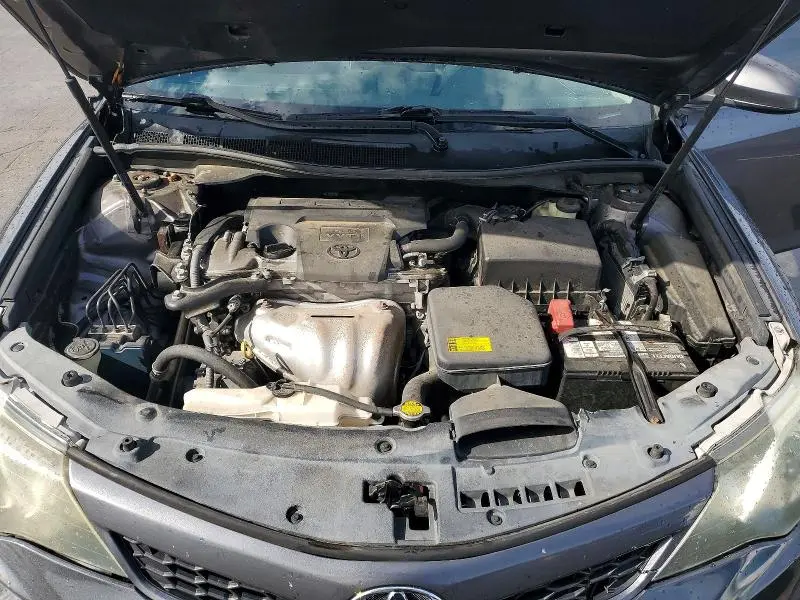2014 TOYOTA CAMRY SE  