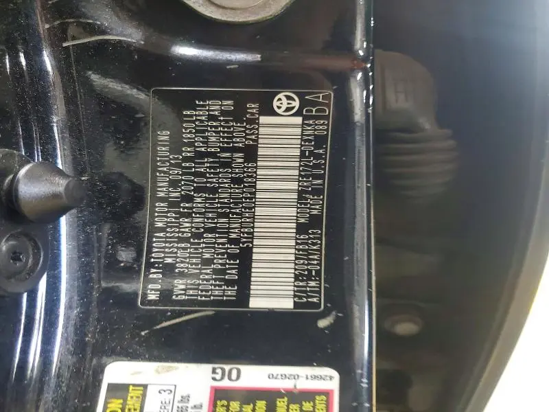 2014 TOYOTA COROLLA LE PLUS  