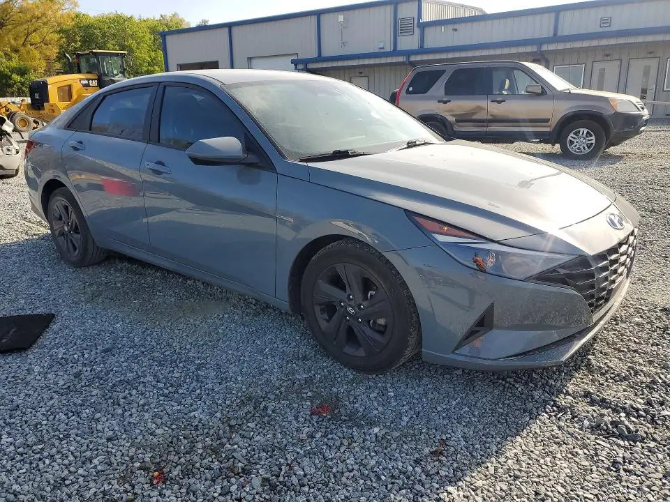 2021 HYUNDAI ELANTRA SEL  
