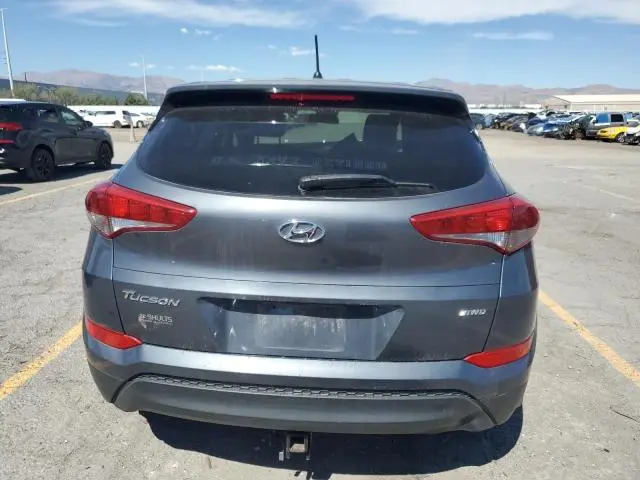 2018 HYUNDAI TUCSON SE  
