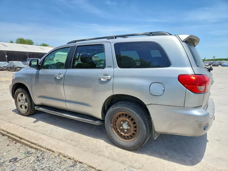 2012 TOYOTA SEQUOIA SR5  