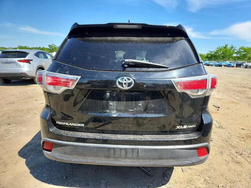 2014 TOYOTA HIGHLANDER XLE  