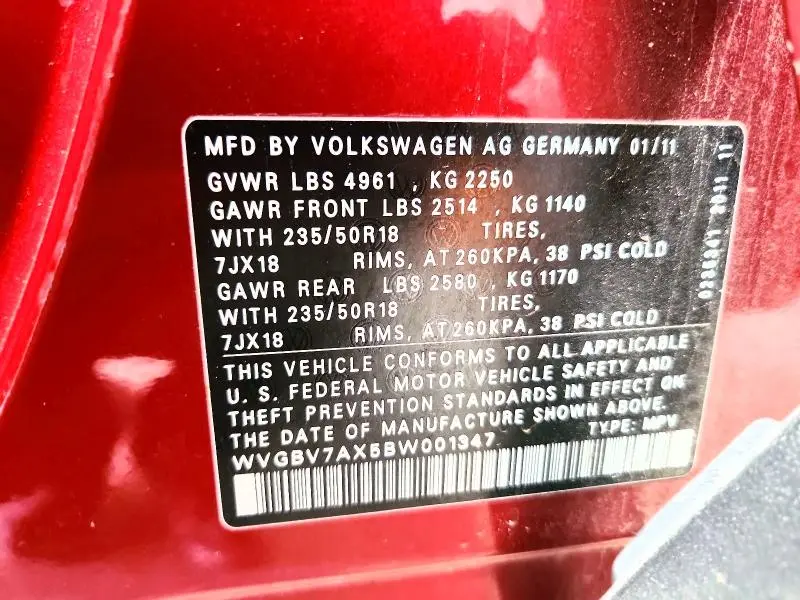 2011 VOLKSWAGEN TIGUAN S  