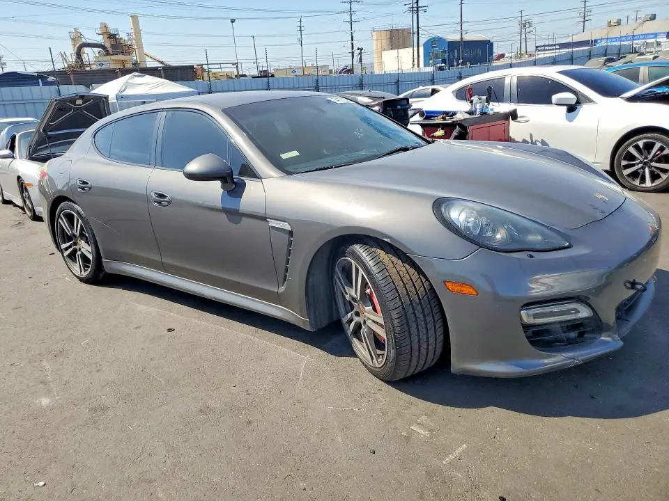 2013 PORSCHE PANAMERA GTS  