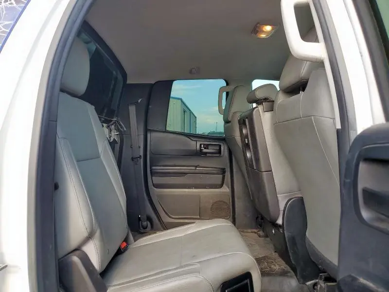 2018 TOYOTA TUNDRA DOUBLE CAB SR  