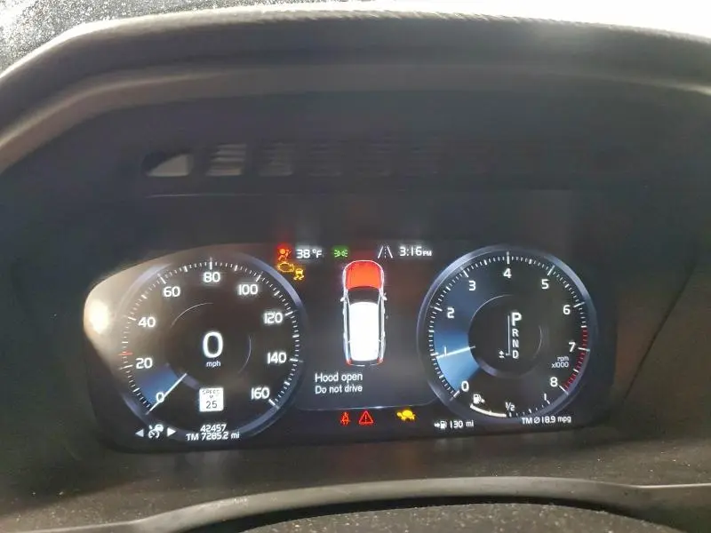 2021 VOLVO XC90 T6 MOMENTUM  