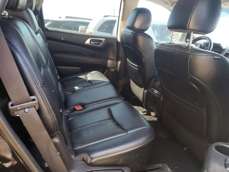 2017 NISSAN PATHFINDER PLATINUM  