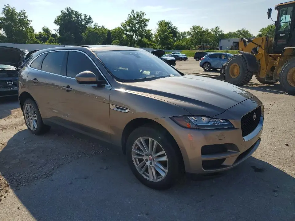 2017 JAGUAR F-PACE PRESTIGE  