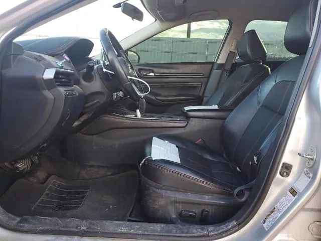 2019 NISSAN ALTIMA SR  