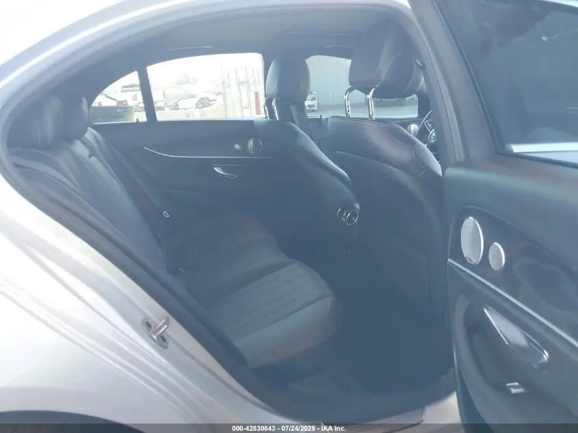 2019 MERCEDES-BENZ E 300  
