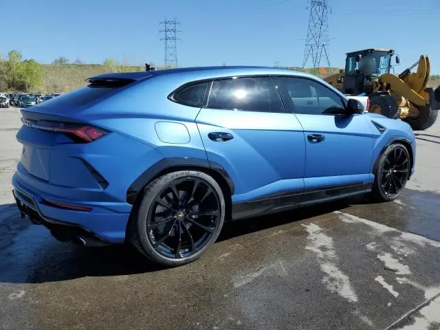 2020 LAMBORGHINI URUS   
