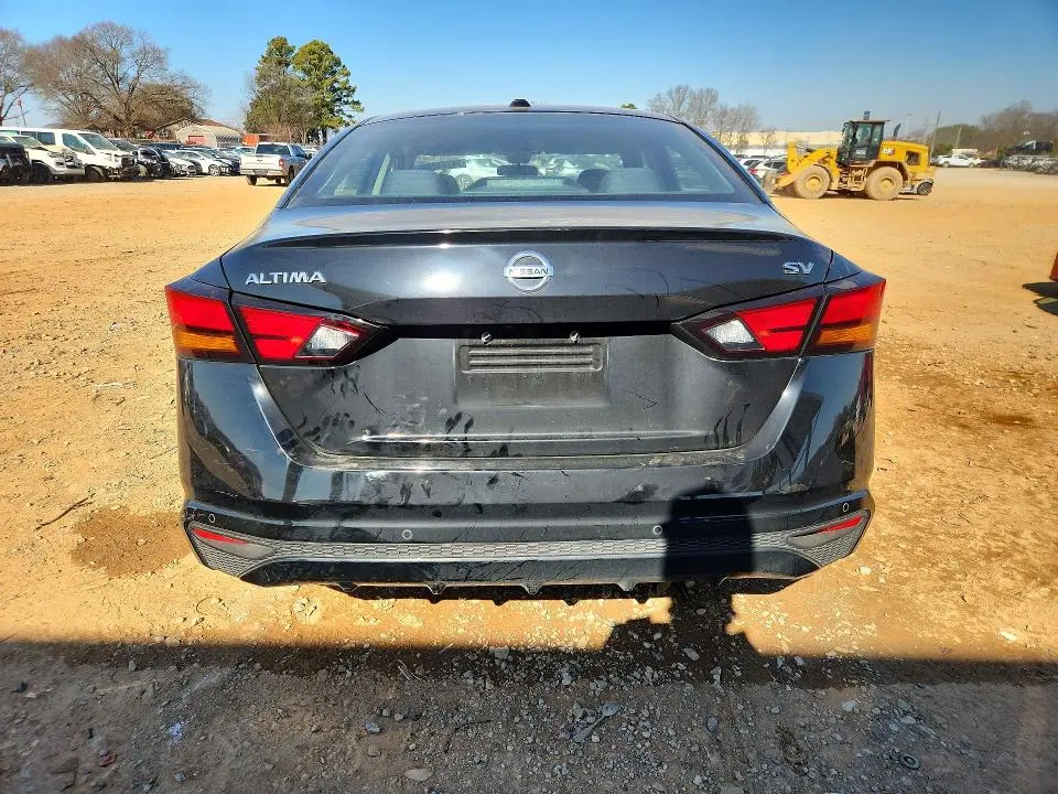 2022 NISSAN ALTIMA SV  