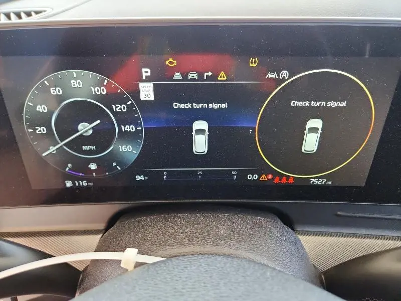 2025 KIA SPORTAGE SX  