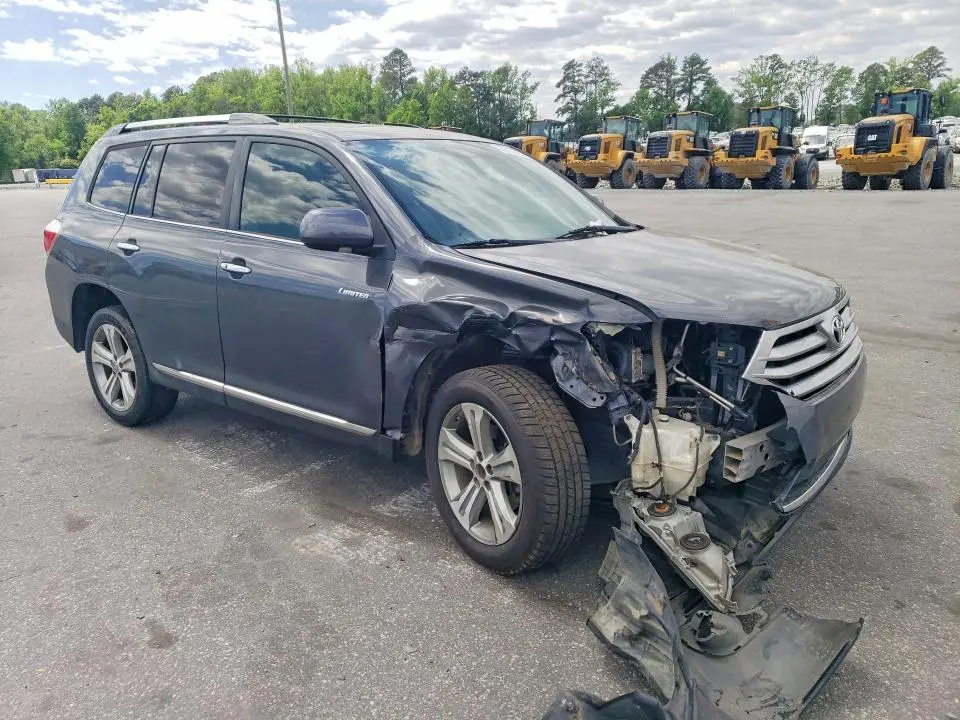 2011 TOYOTA HIGHLANDER LIMITED  