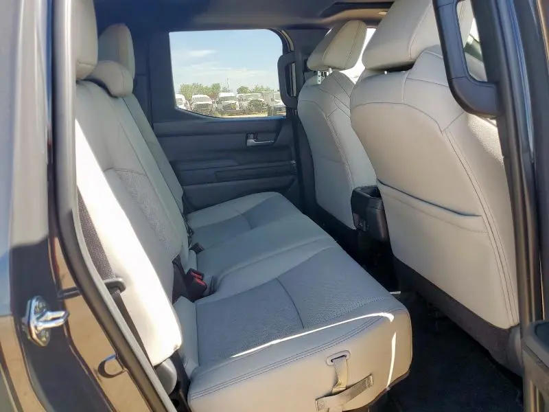 2025 TOYOTA TACOMA DOUBLE CAB  