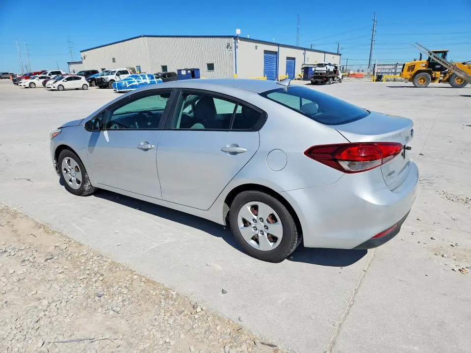 2017 KIA FORTE LX  