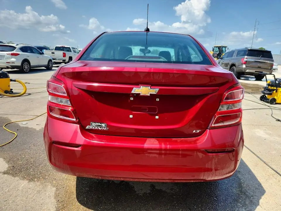 2020 CHEVROLET SONIC LT  