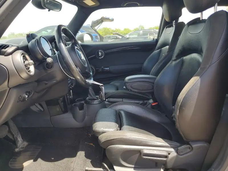 2015 MINI COOPER S  