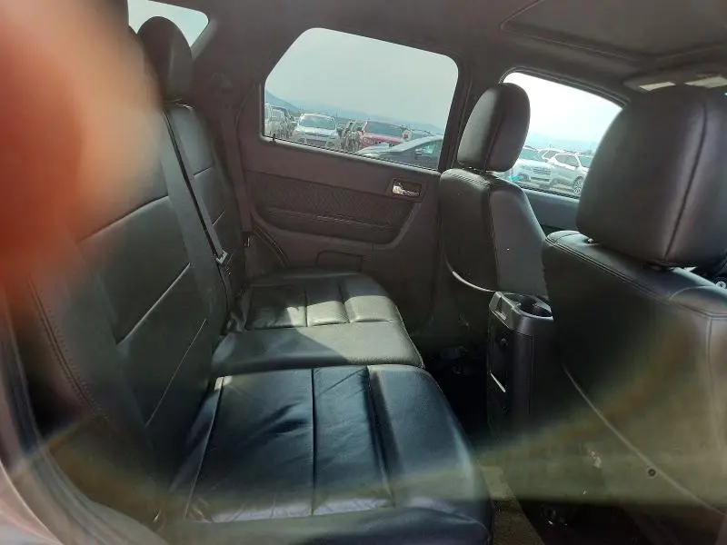2010 FORD ESCAPE LIMITED  