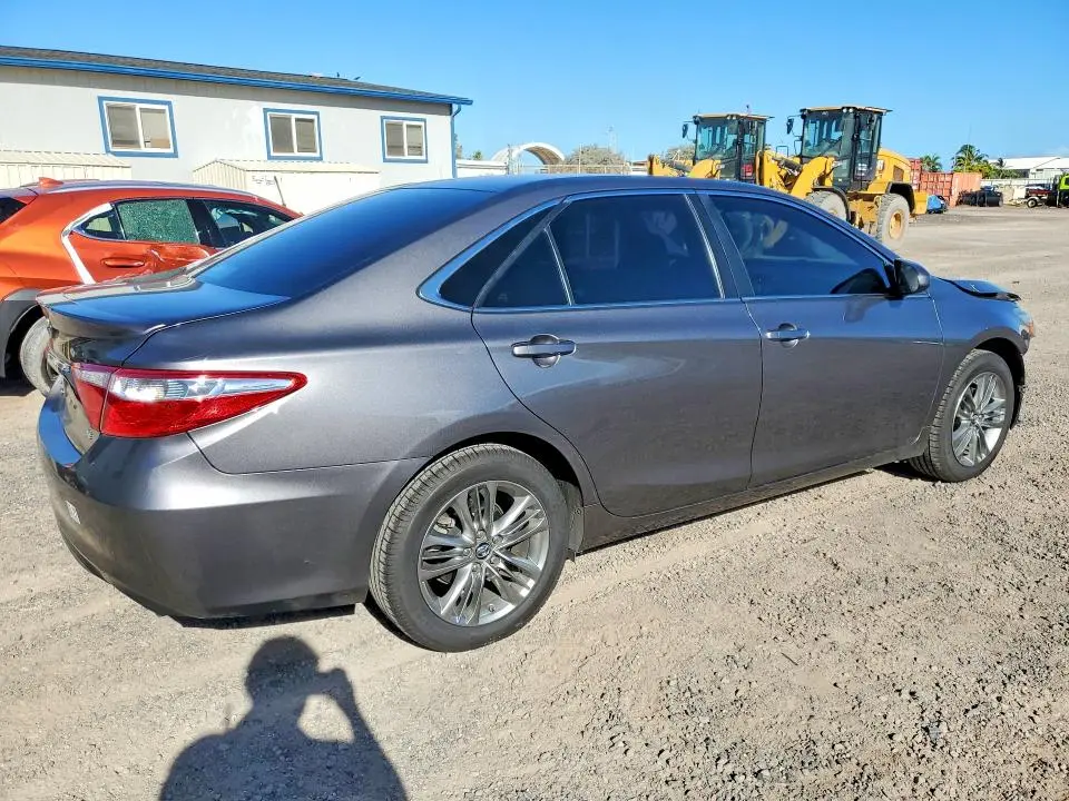2015 TOYOTA CAMRY LE  