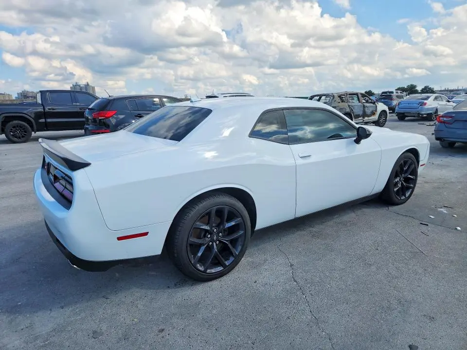 2021 DODGE CHALLENGER SXT  