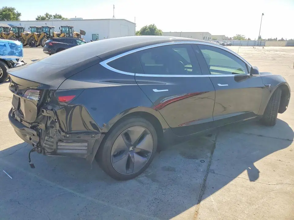 2018 TESLA MODEL 3   