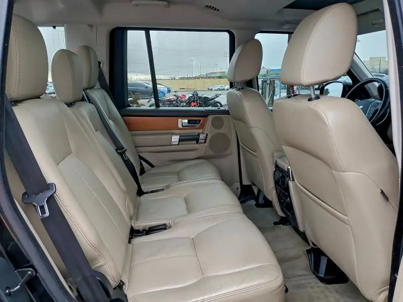 2014 LAND ROVER LR4 HSE LUXURY  