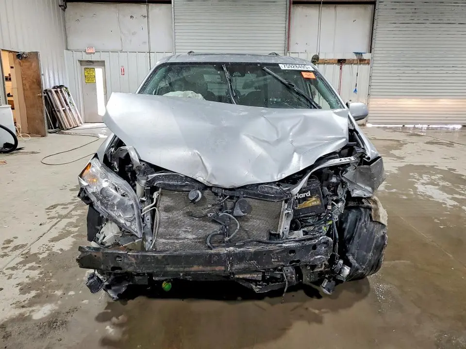 2019 TOYOTA SIENNA XLE PREMIUM 7-PASSENGER  