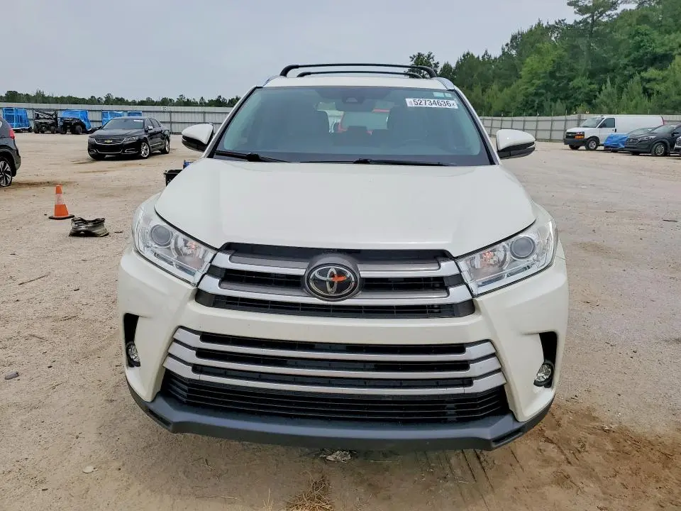 2018 TOYOTA HIGHLANDER XLE  