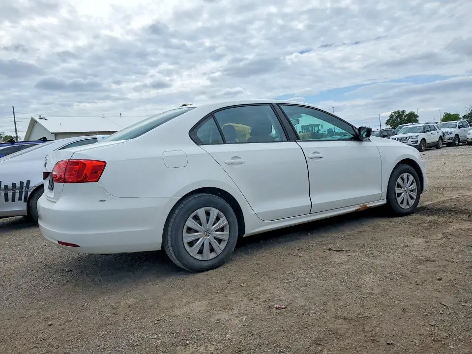 2013 VOLKSWAGEN JETTA BASE  