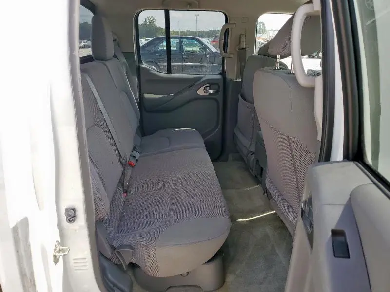 2017 NISSAN FRONTIER S  