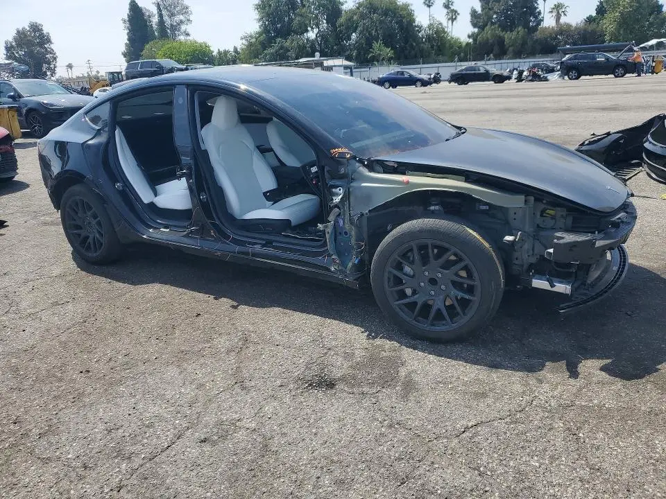 2024 TESLA MODEL 3   