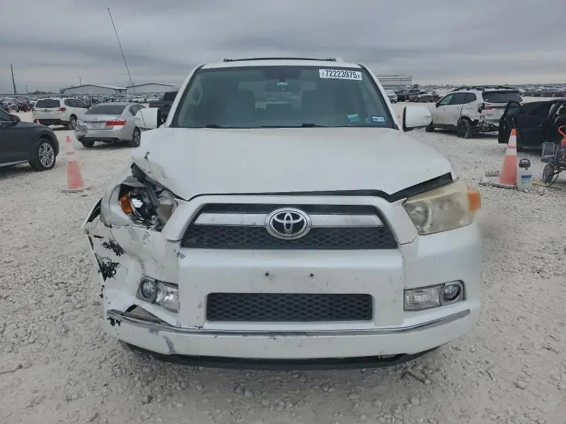 2011 TOYOTA 4RUNNER SR5  