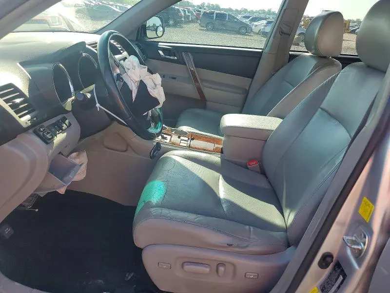 2011 TOYOTA HIGHLANDER LIMITED  