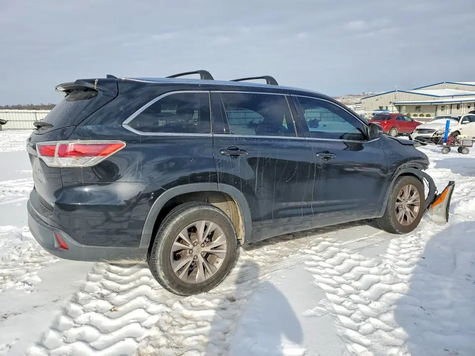 2015 TOYOTA HIGHLANDER XLE  
