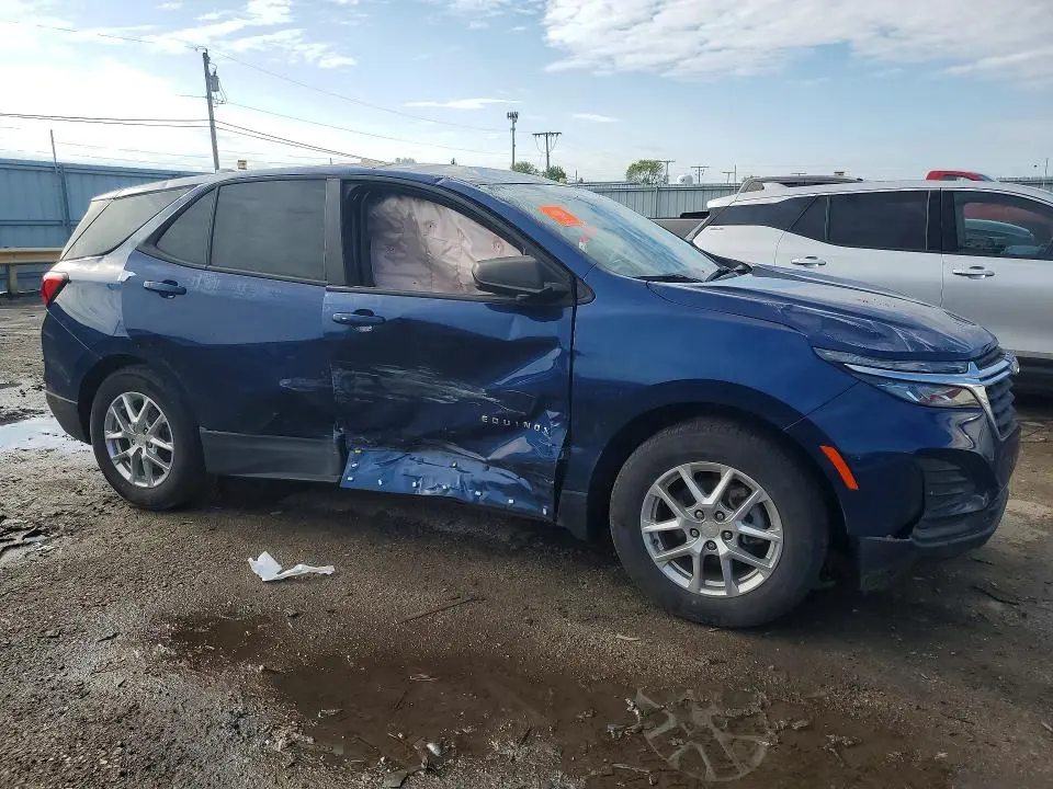 2022 CHEVROLET EQUINOX LS  