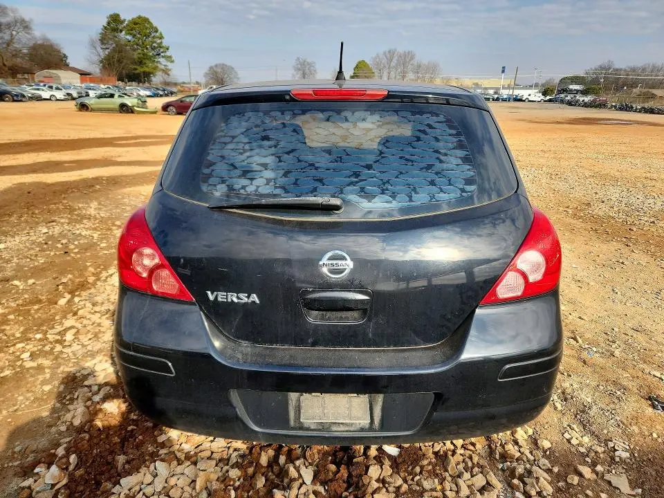 2011 NISSAN VERSA S  