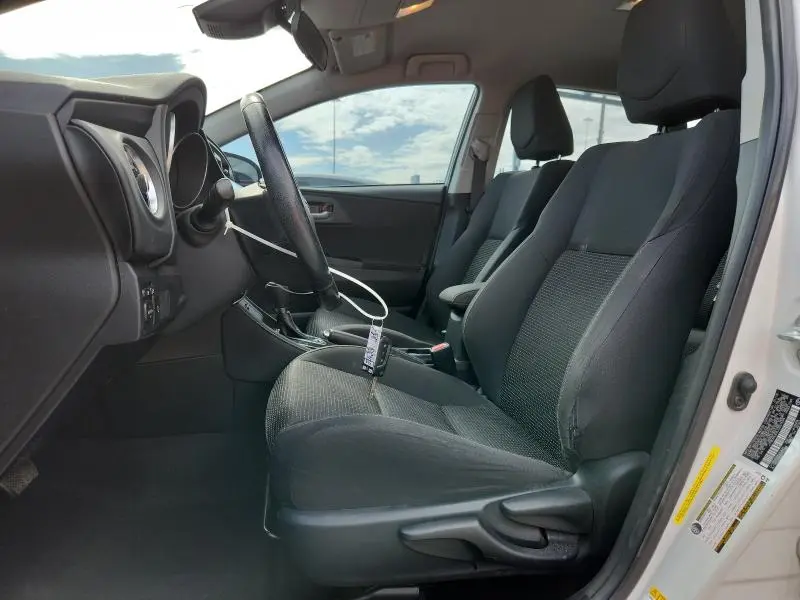 2018 TOYOTA COROLLA IM   