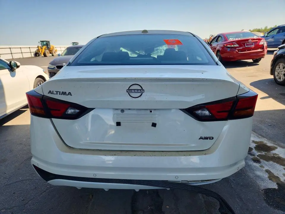 2025 NISSAN ALTIMA SV  