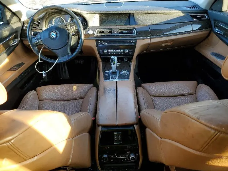 2011 BMW 750 XI  