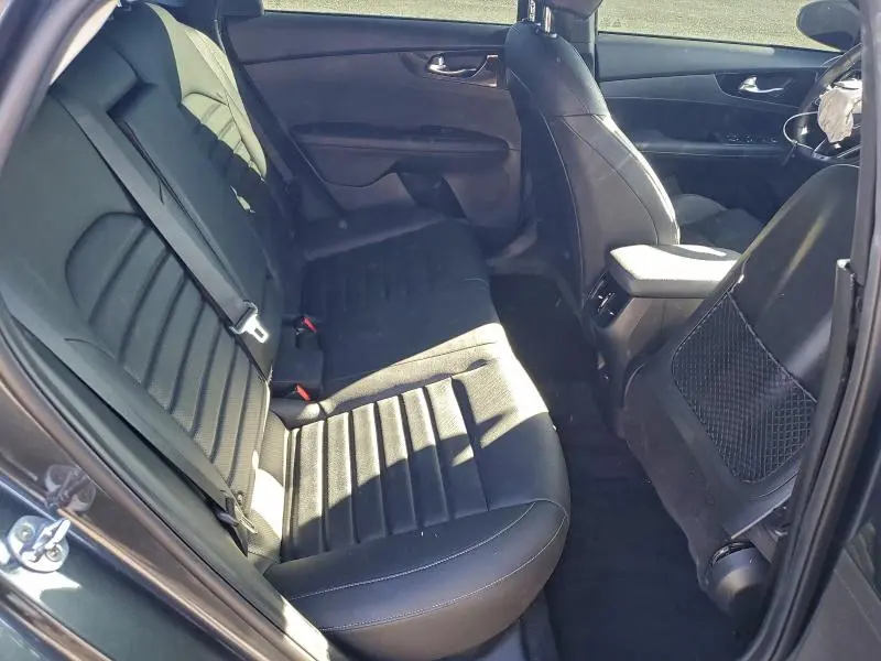 2023 KIA FORTE GT LINE  