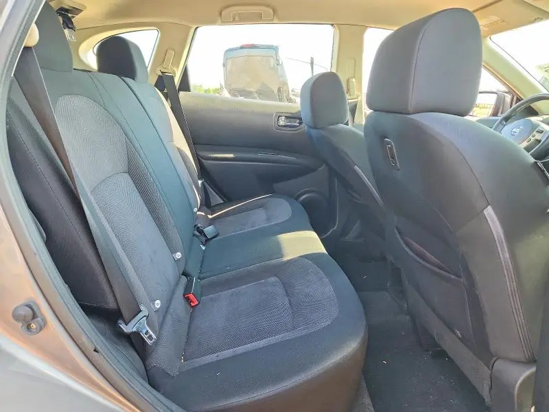 2011 NISSAN ROGUE S  