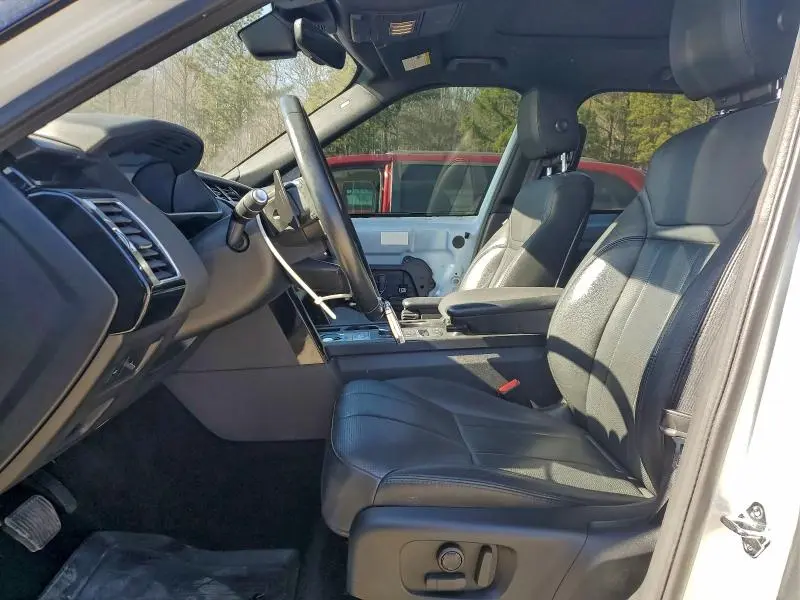 2019 LAND ROVER DISCOVERY SE  