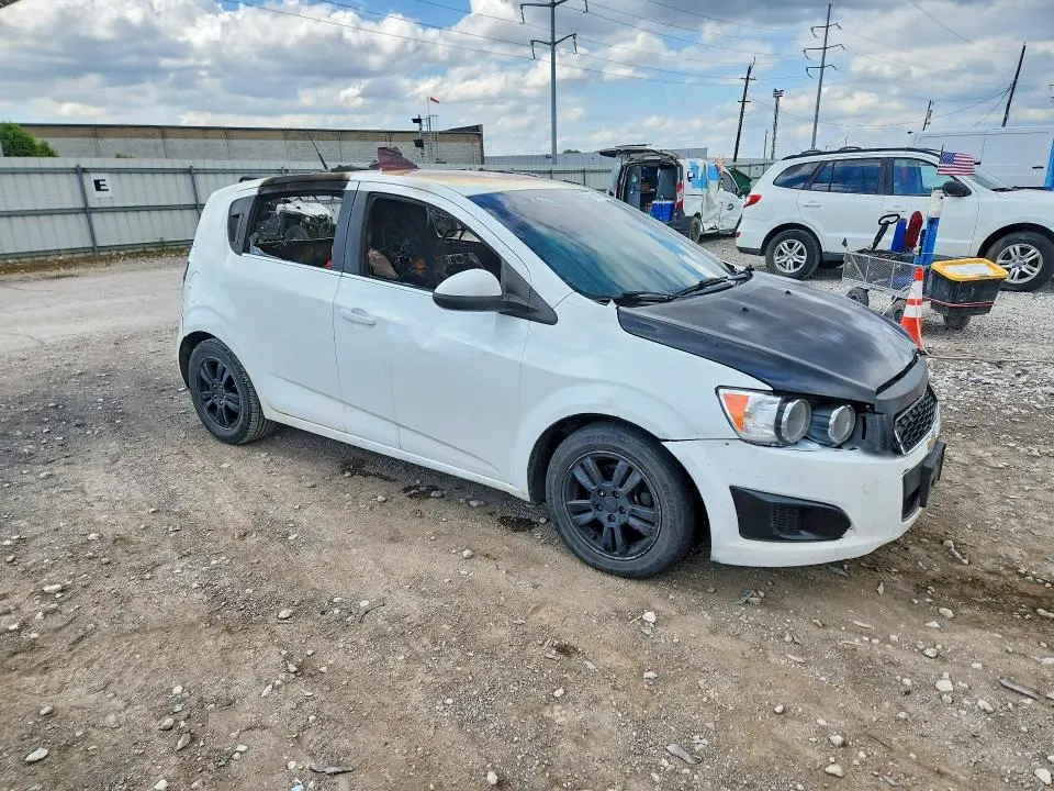 2013 CHEVROLET SONIC LT  