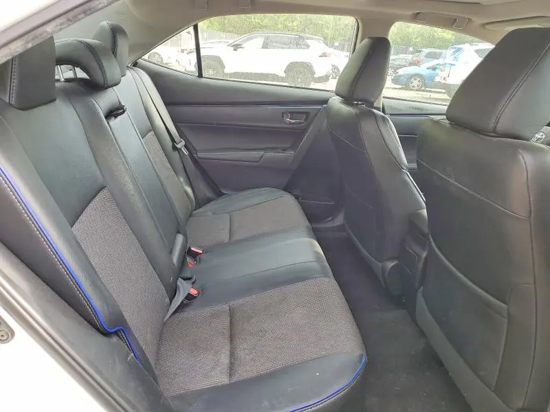 2017 TOYOTA COROLLA SE  