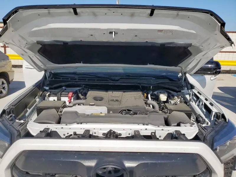 2025 TOYOTA TUNDRA CREWMAX LIMITED