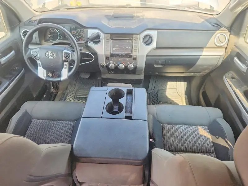 2018 TOYOTA TUNDRA CREWMAX SR5  