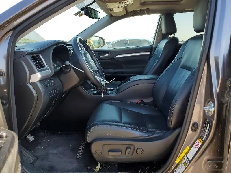 2015 TOYOTA HIGHLANDER XLE  