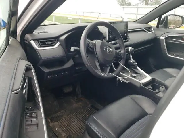 2020 TOYOTA RAV4 XSE