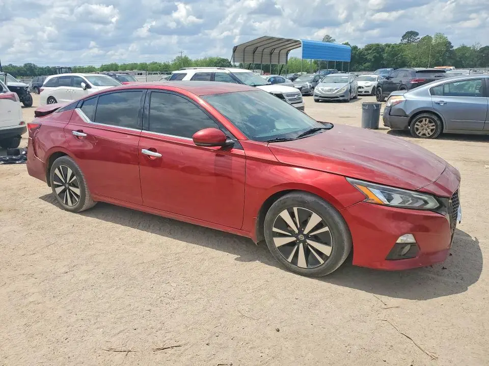2019 NISSAN ALTIMA SV  